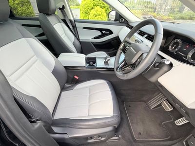 2025 Land Rover Range Rover Evoque