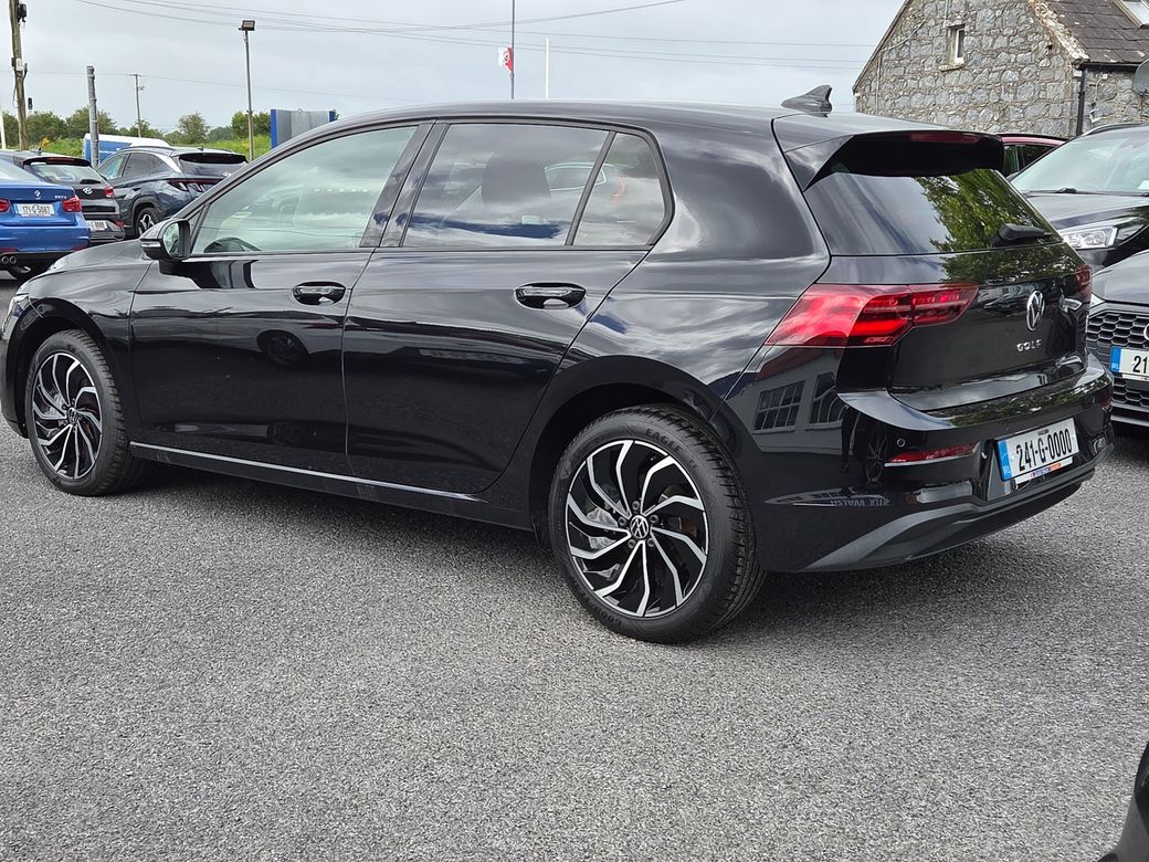 2024 Volkswagen Golf