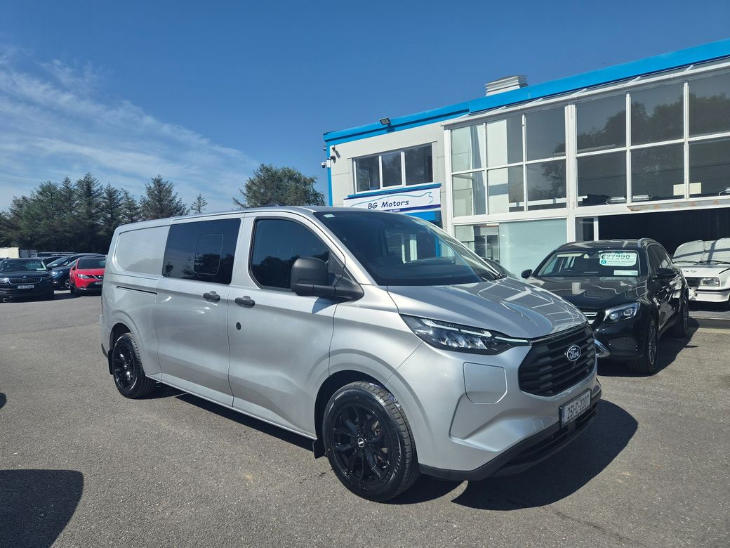 2025 Ford Transit Custom