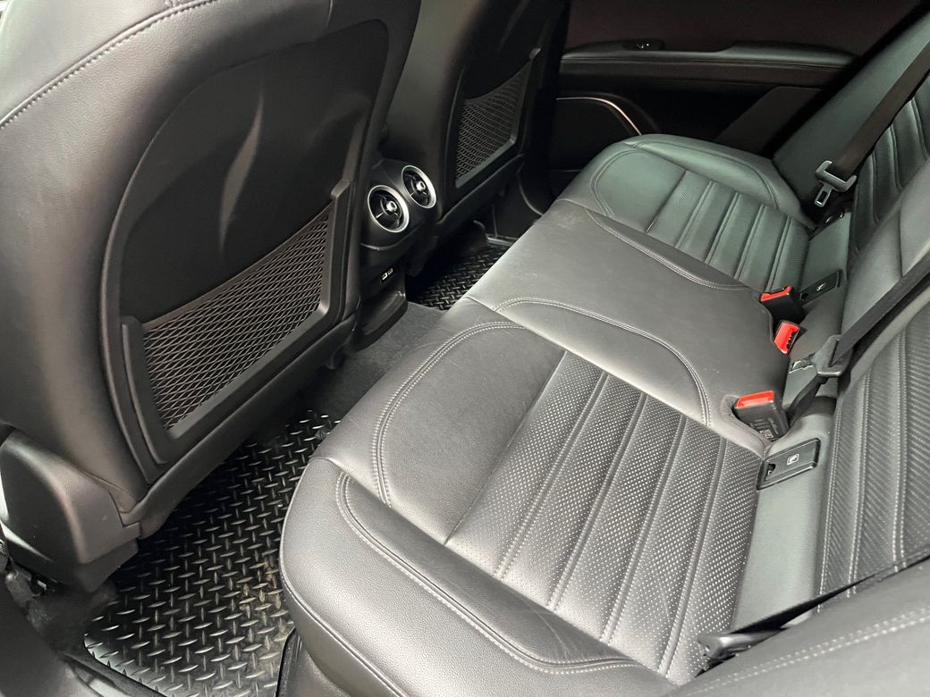 2021 Alfa Romeo Stelvio