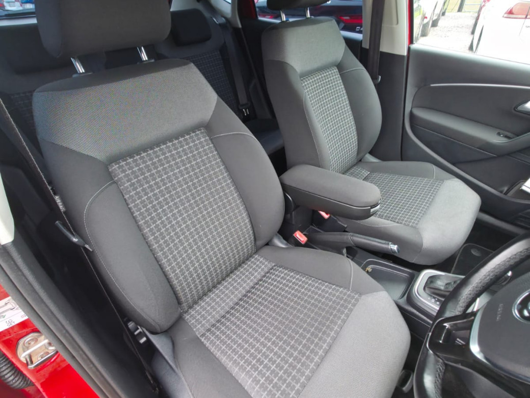 2017 Volkswagen Polo