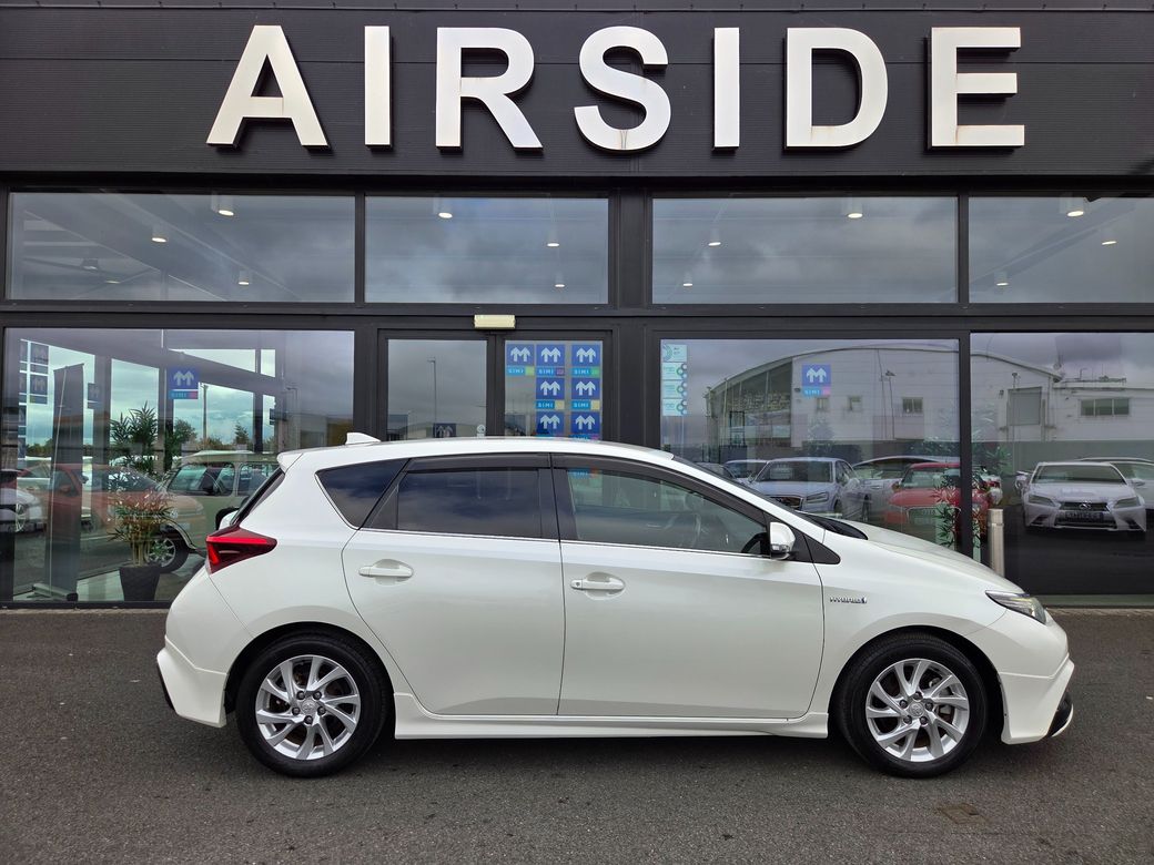 2016 Toyota Auris