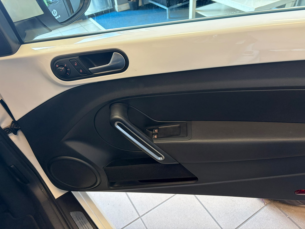 2013 Volkswagen Beetle