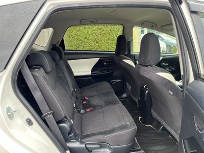 2017 Toyota Prius Alpha