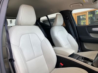 2020 Volvo XC40