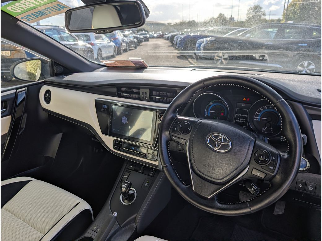 2016 Toyota Auris