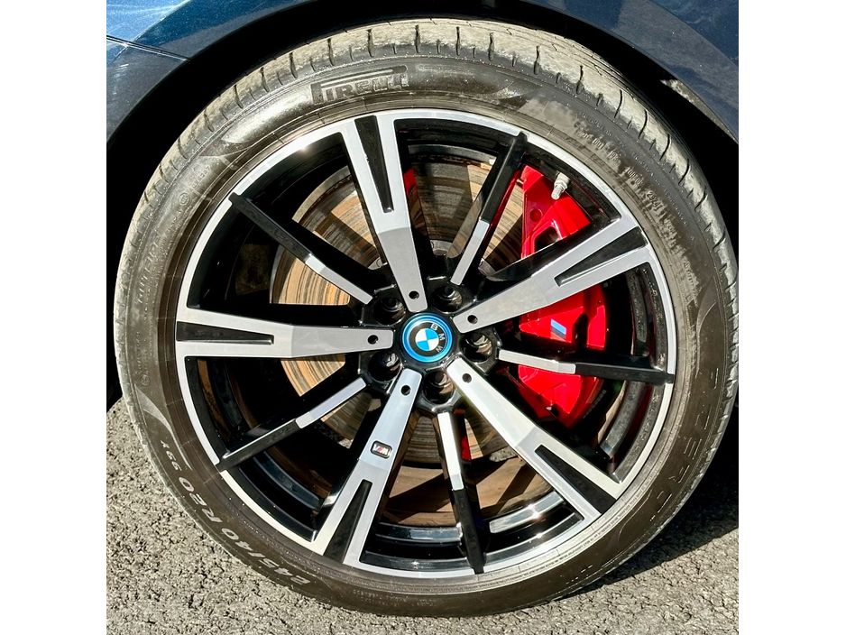 2025 BMW i5