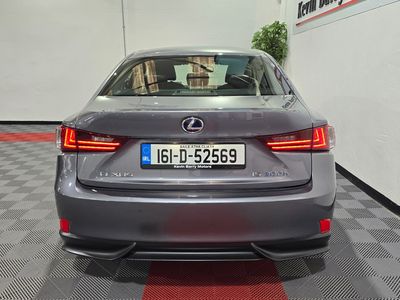 2016 Lexus IS 300h