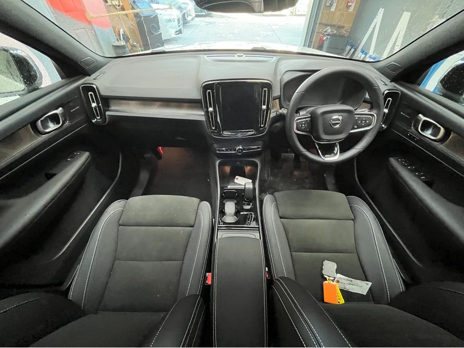 2023 Volvo XC40