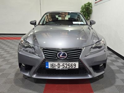 2016 Lexus IS 300h