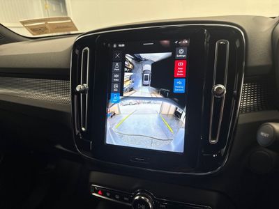 2026 Volvo EX40