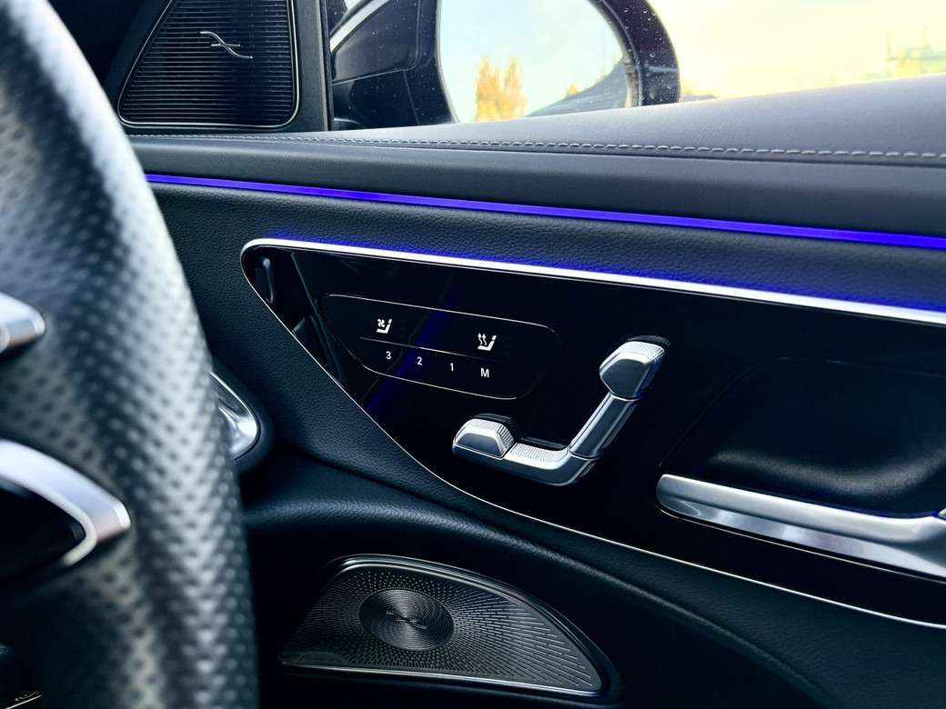 2025 Mercedes-Benz E 300