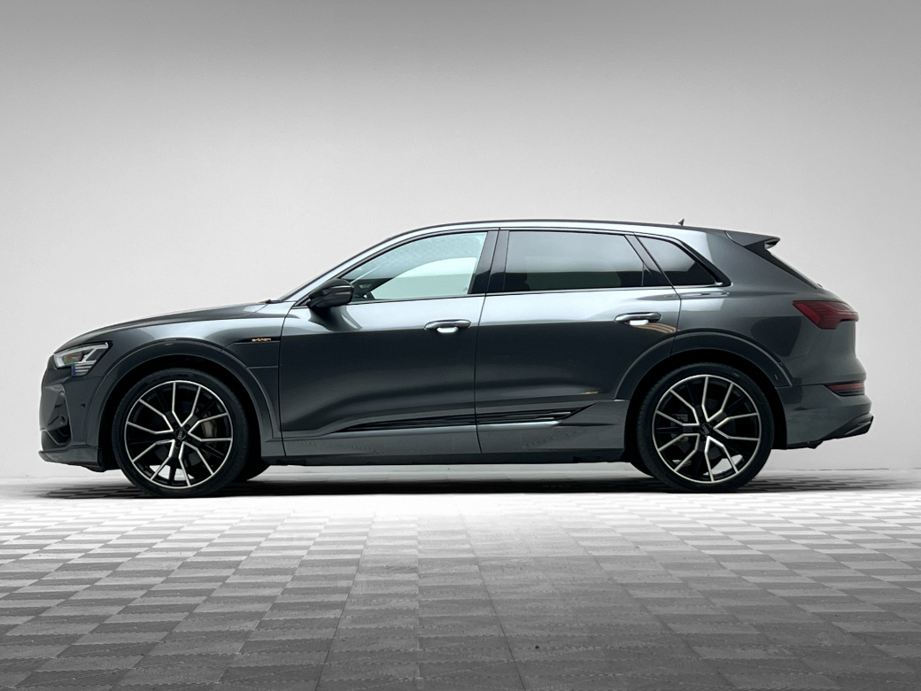 2022 Audi e-tron