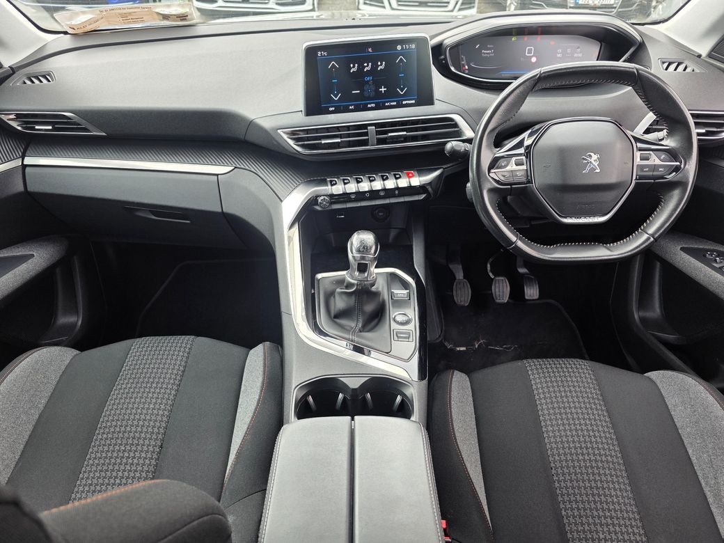 2021 Peugeot 5008