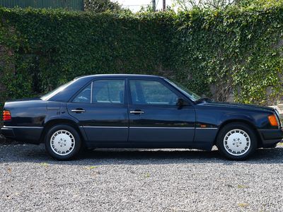 1991 Mercedes-Benz E 300