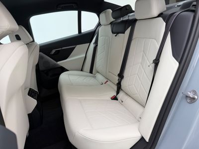 2024 BMW i5
