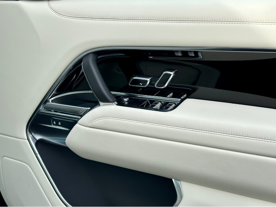 2026 Land Rover Range Rover