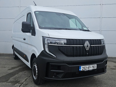 2025 Renault Master