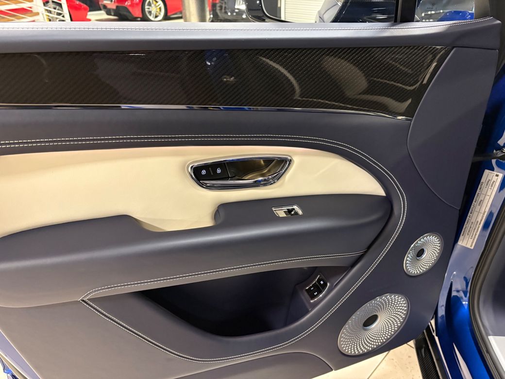 2025 Bentley Bentayga