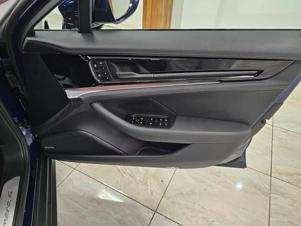 2025 Porsche Panamera