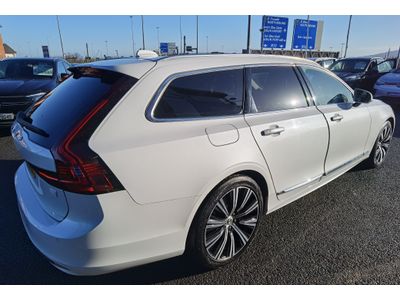 2021 Volvo V90