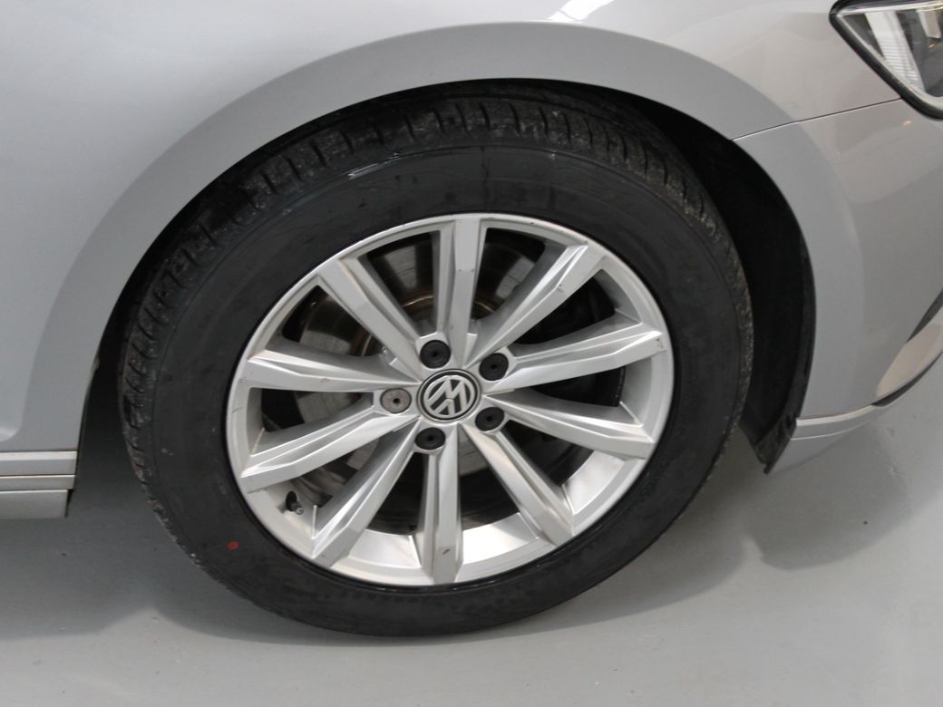 2019 Volkswagen Passat