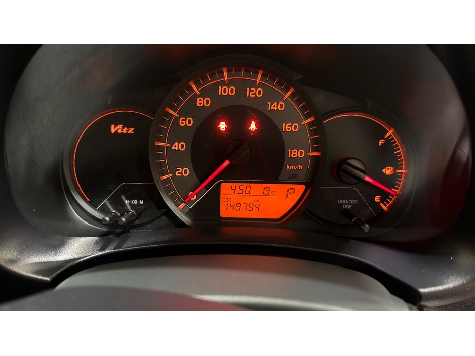 2016 Toyota Vitz