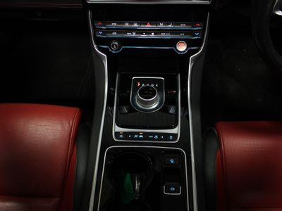2016 Jaguar XE