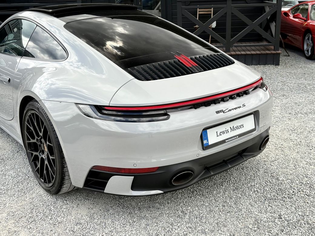 2022 Porsche 911