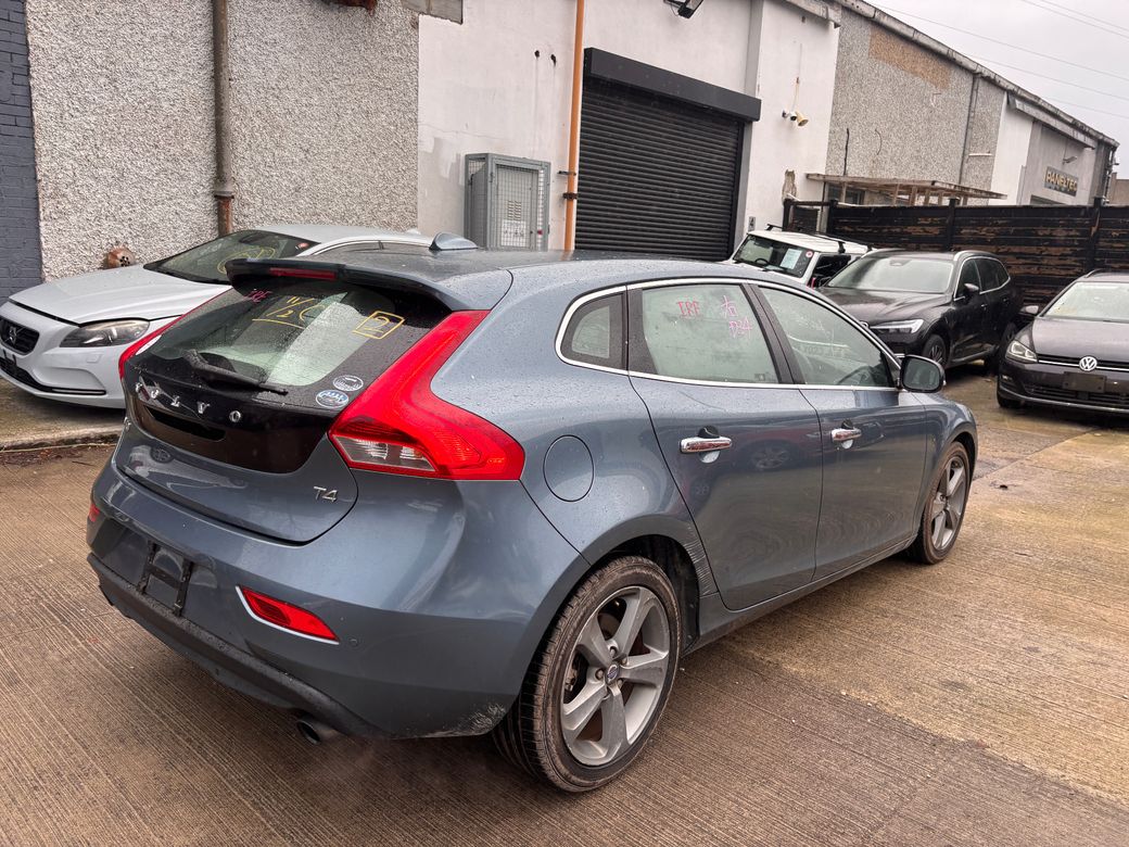 2014 Volvo V40