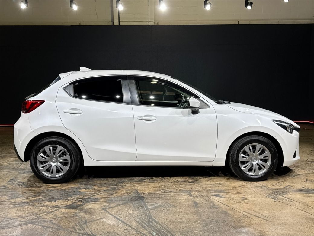 2017 Mazda Demio