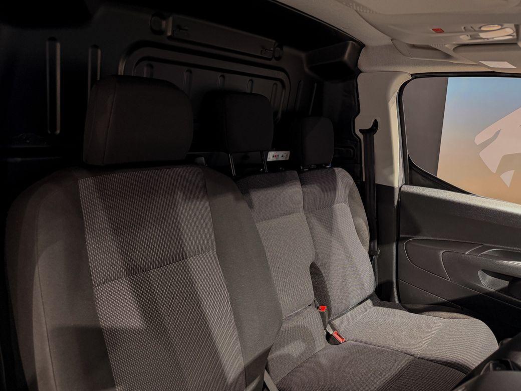 2024 Peugeot Partner