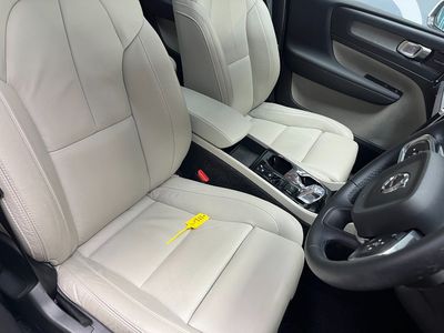 2021 Volvo XC40