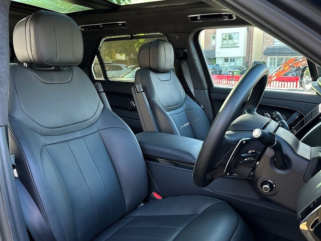 2025 Land Rover Range Rover Sport