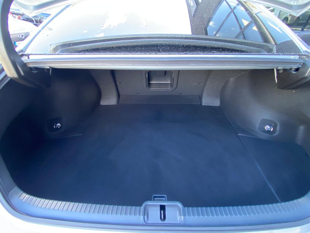 2023 Lexus ES 300h