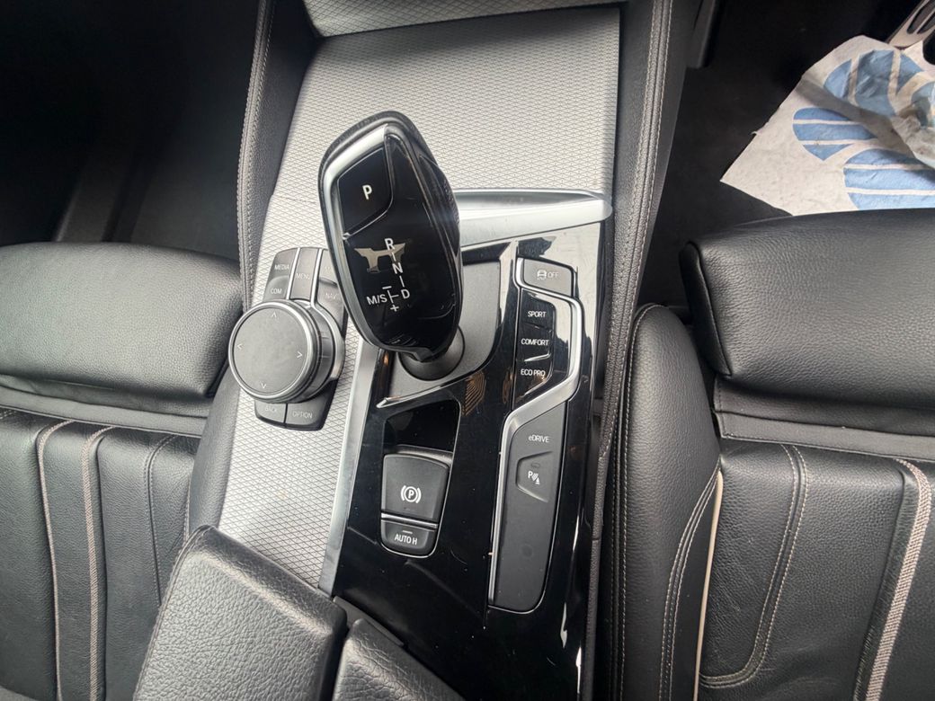 2019 BMW 530