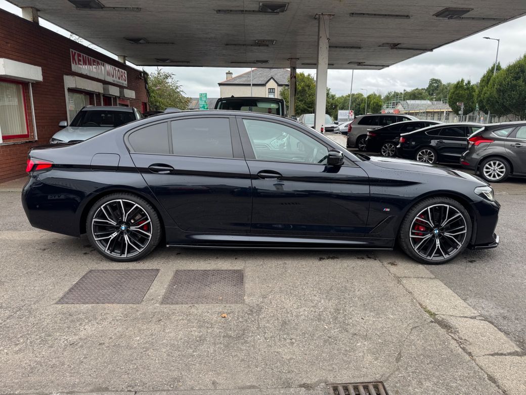 2023 BMW 520