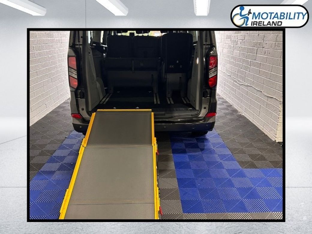 2026 Ford Tourneo Custom