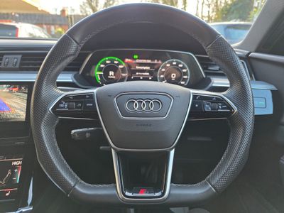 2022 Audi e-tron