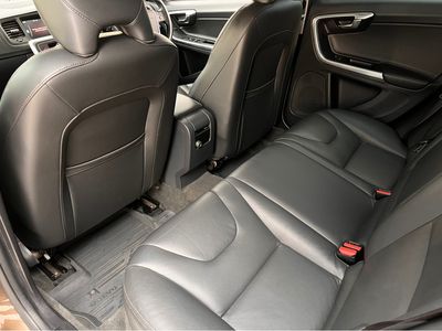2016 Volvo V60 Cross Country