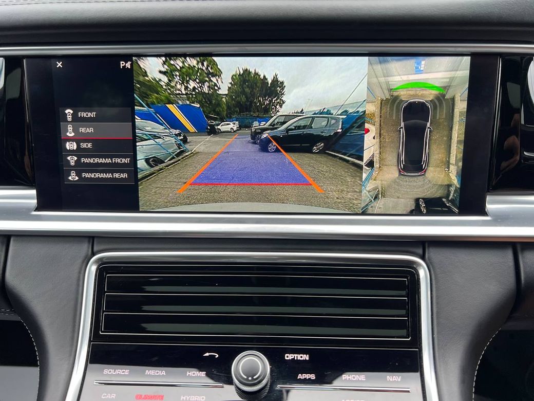 2018 Porsche Panamera