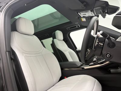 2025 Land Rover Range Rover Sport