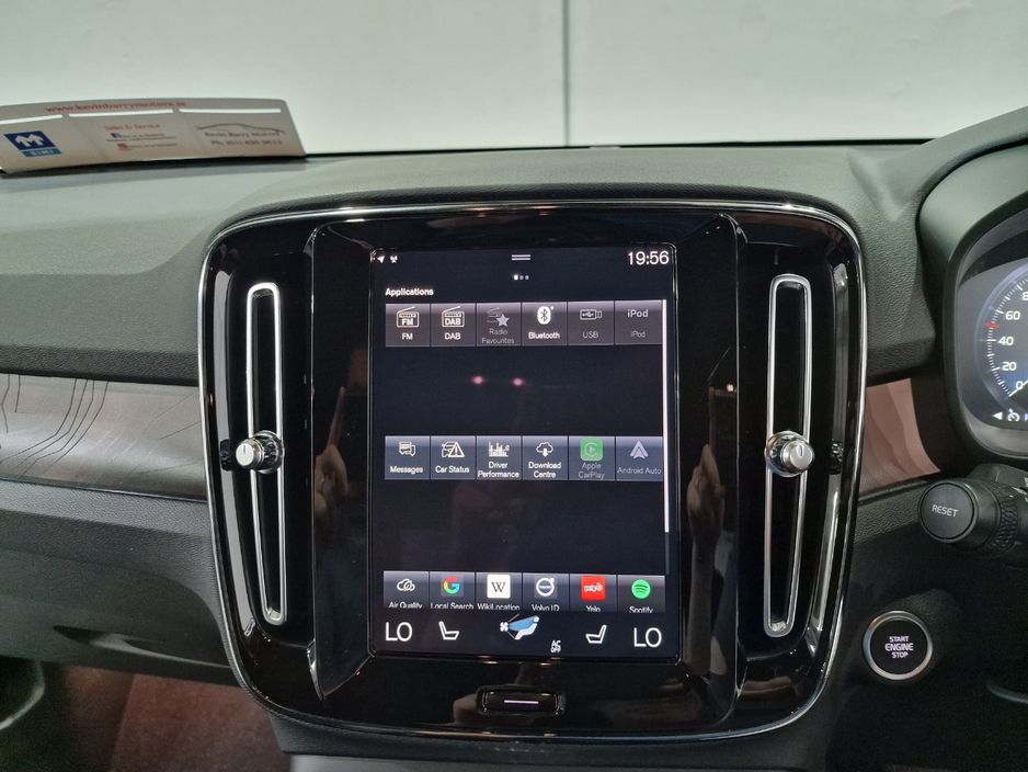 2023 Volvo XC40