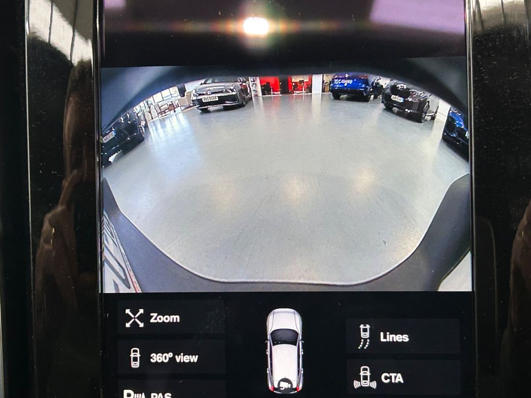 2023 Volvo XC40