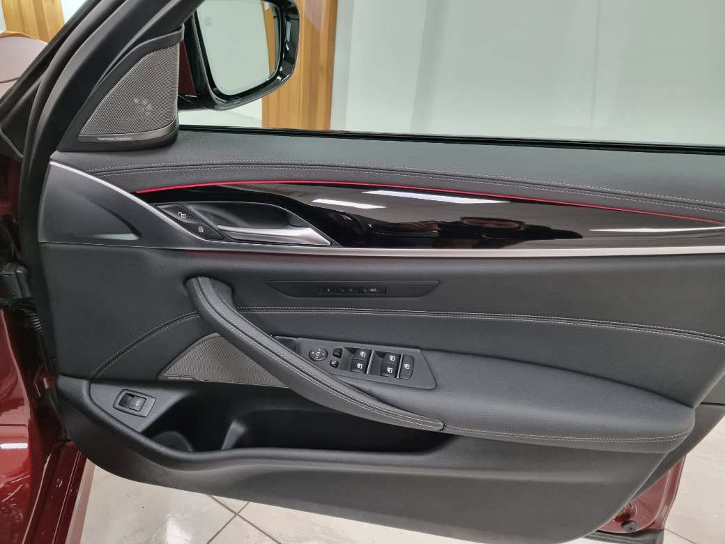 2022 BMW 5 Series