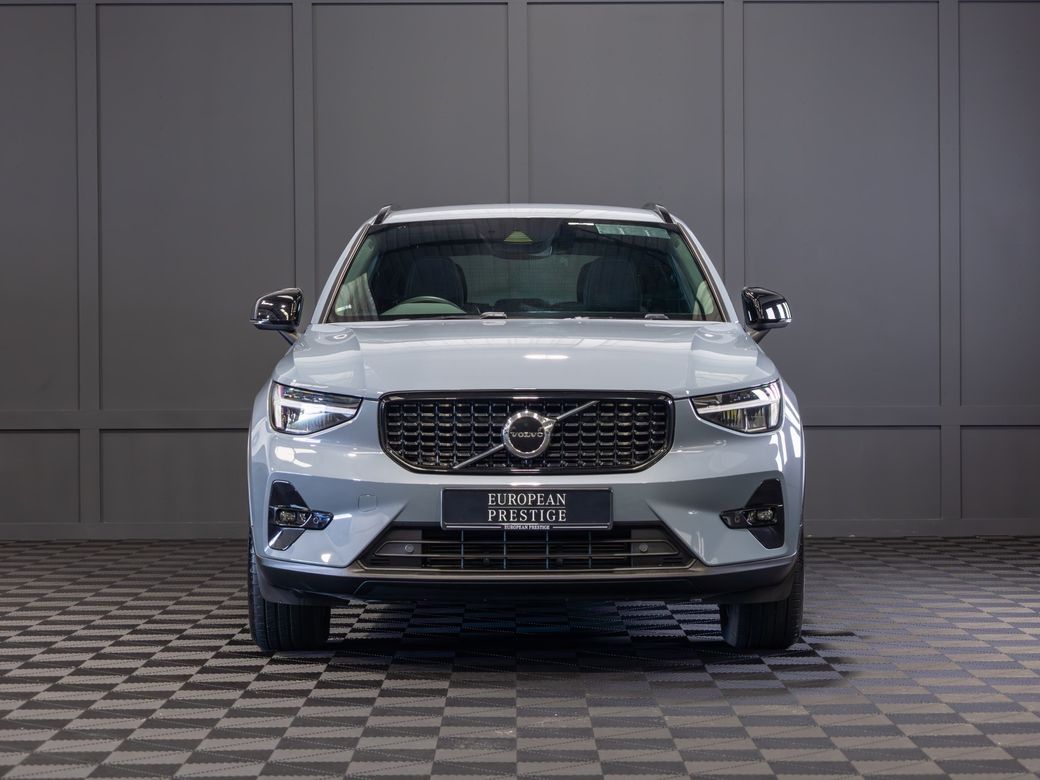 2022 Volvo XC40