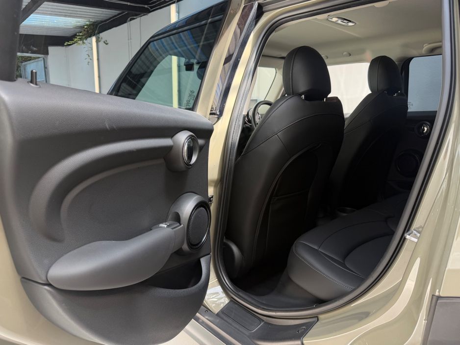 2019 Mini Hatch