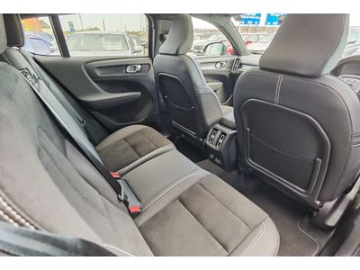 2022 Volvo C40