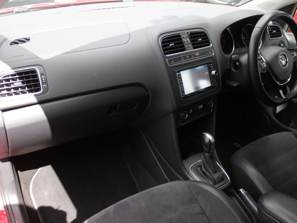 2017 Volkswagen Polo