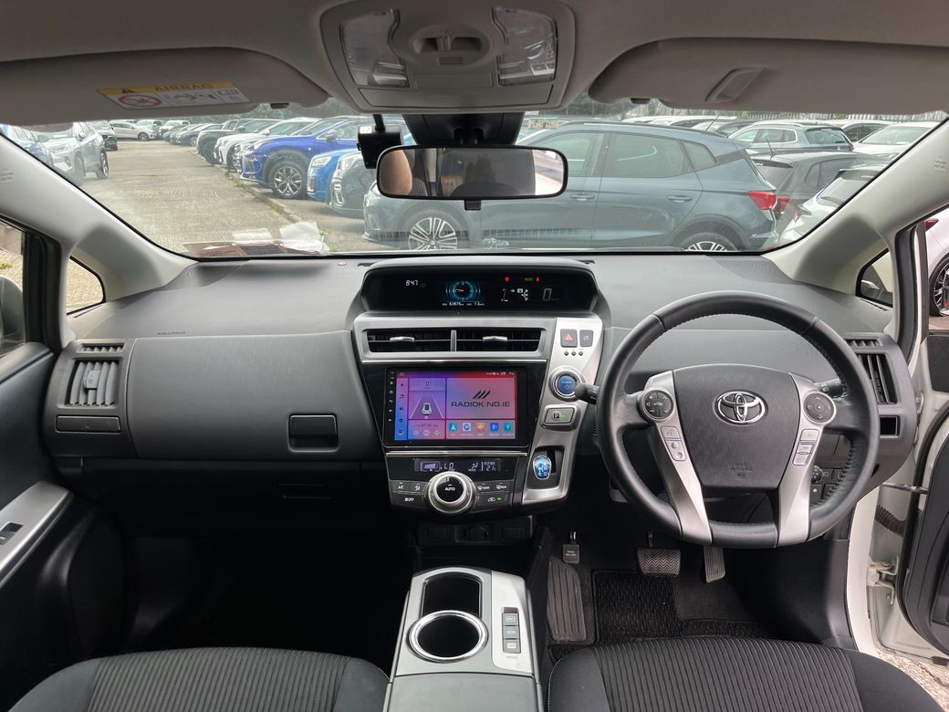 2019 Toyota Prius Alpha